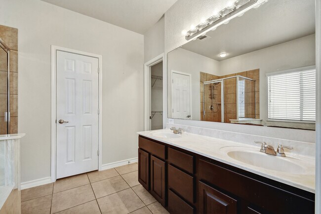 Building Photo - 26207 Lost Creek Way