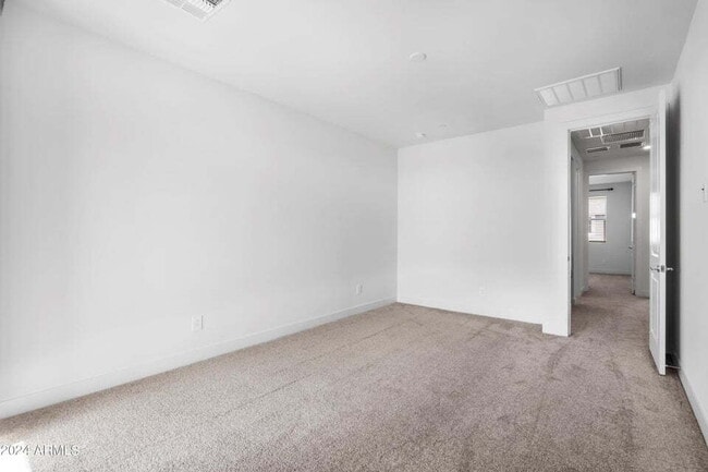 Building Photo - Luxurious Condo in Sterling Grove