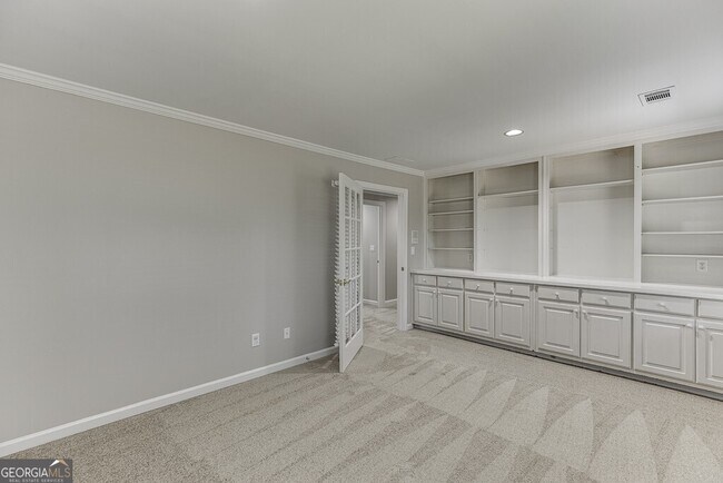 Building Photo - 9345 Riverclub Pkwy
