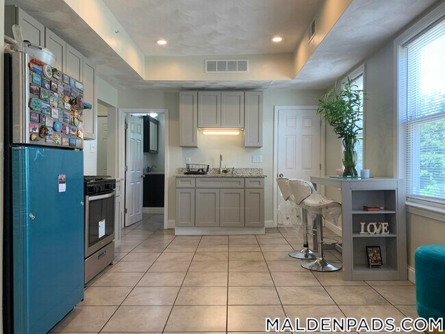 Building Photo - 74 Wyeth St