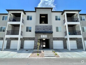 Building Photo - Bright New Lehi Condo at Timp Point!