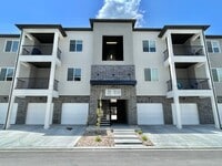 Building Photo - Spacious Condo Near Primary Children’s Hospital!