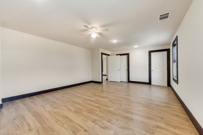 Building Photo - Longhorn Ranch-Barndo Community-Half Acre Lots