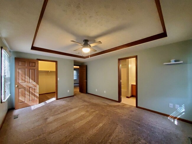 Building Photo - 3-bedroom 2 Full Bath House