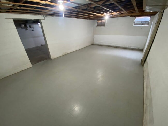 Building Photo - Charming Woods Park Home | 2 Bed | Fenced Yard | Garage | $1800/mo