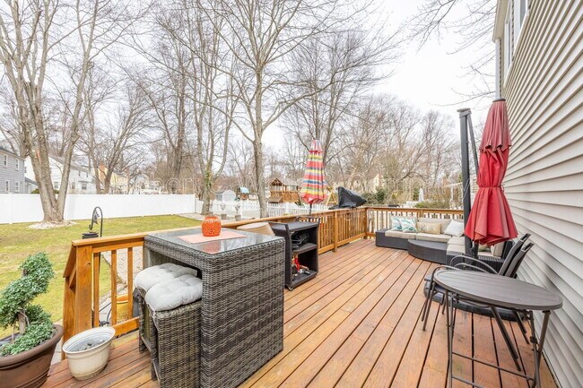 Building Photo - 4 Trotwood Dr