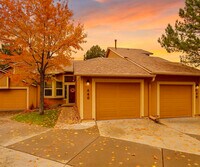 Building Photo - 440 Autumn Ridge Cir