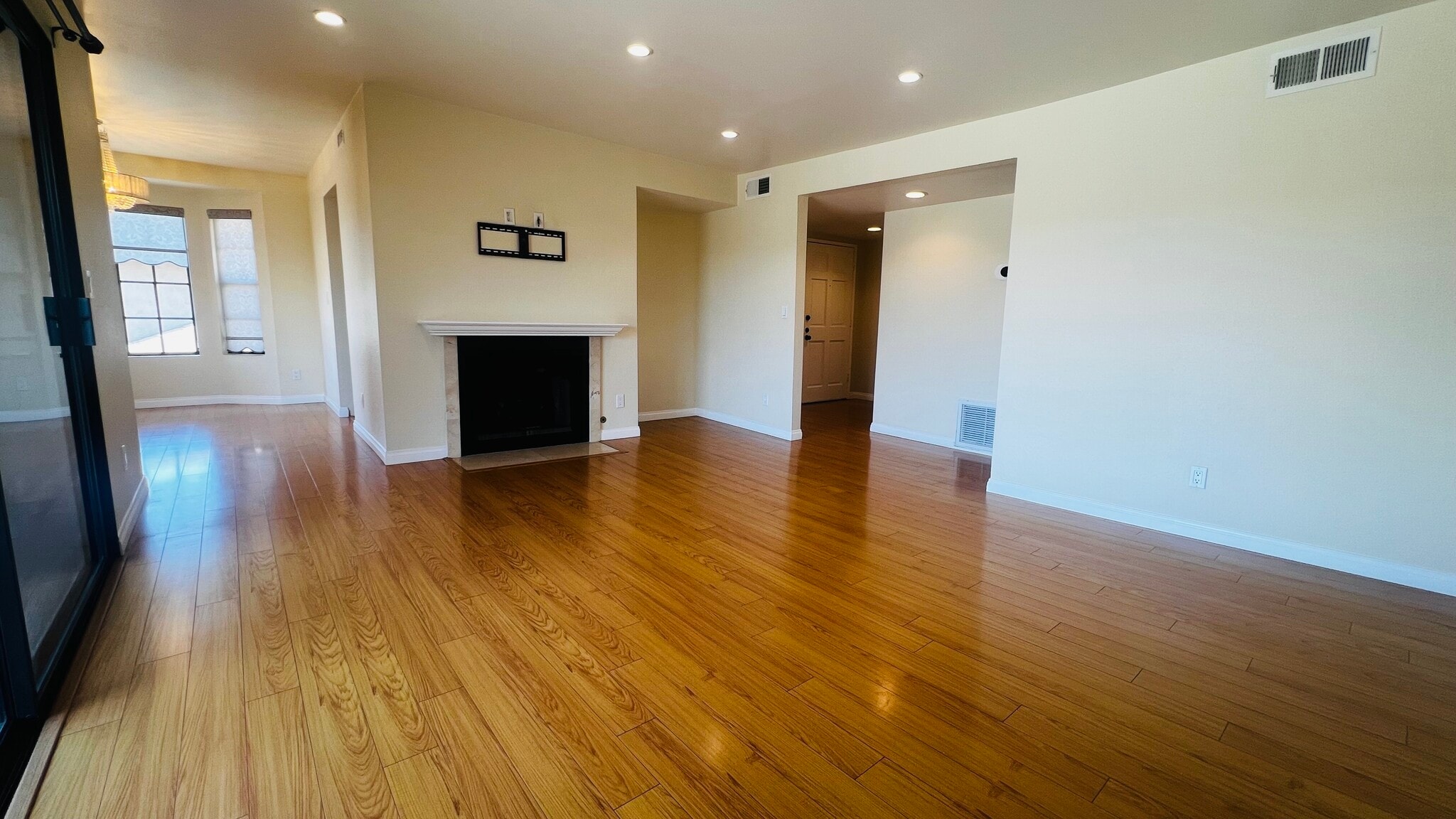 Family Room - 336 N Louise St