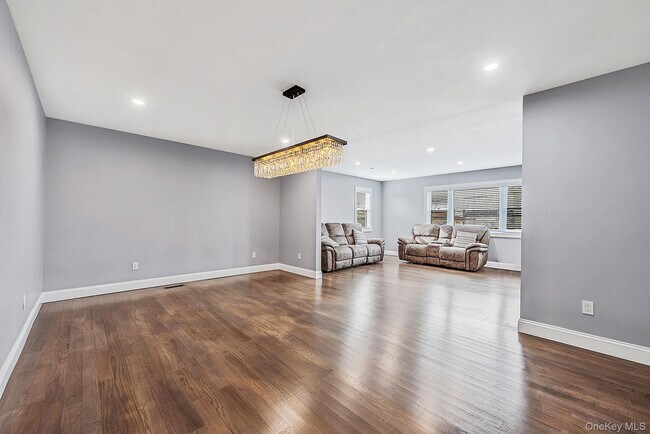 Building Photo - 449 Nassau Ave