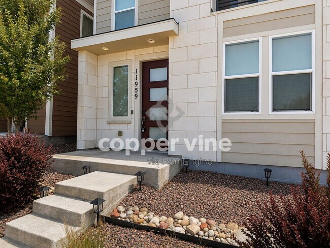 Building Photo - 11959 Mountview Ln