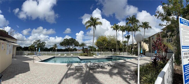 Building Photo - 15300 SW 106th Terrace