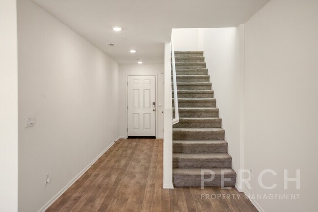 Building Photo - 30540 Altima Ct