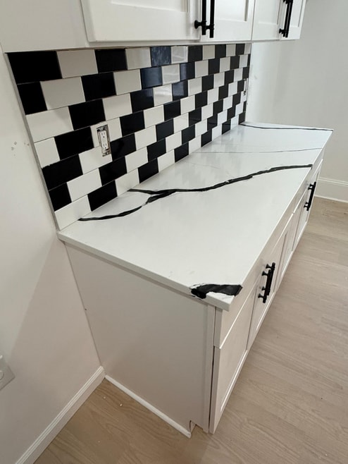 Building Photo - 1447 W 101st St