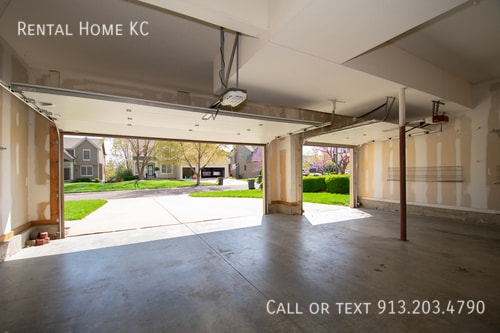 Building Photo - 11912 W 132nd St
