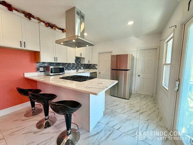 Building Photo - 513 N Street NW-
