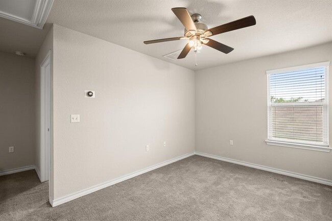 Building Photo - 1907 Rinker Ranch Dr