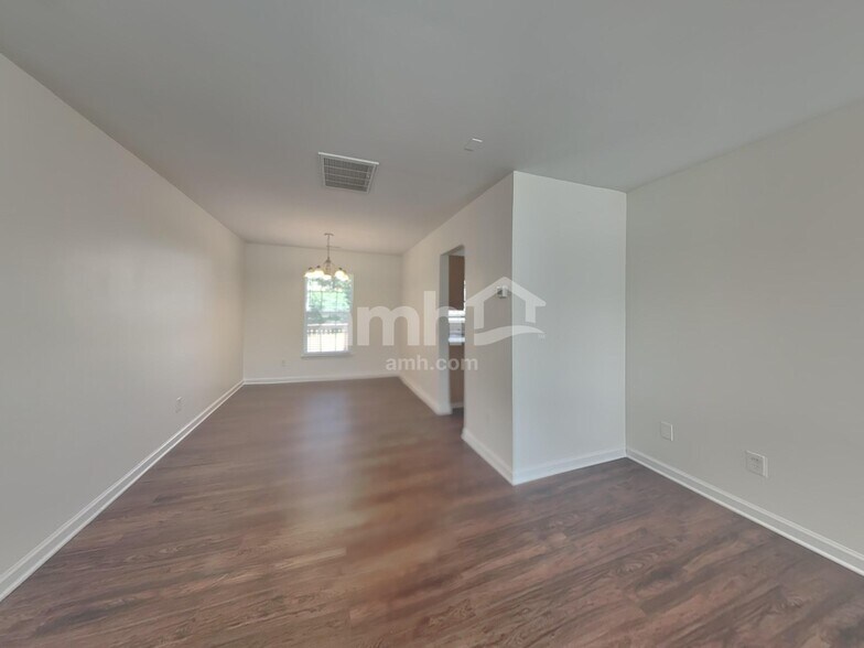 Building Photo - 1001 Finley Ct