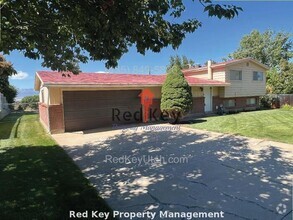 Building Photo - Kelsey View Dr. Single Family Home