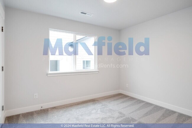 Building Photo - END UNIT - EV Ready - 3BD 2.5 BA 2GA