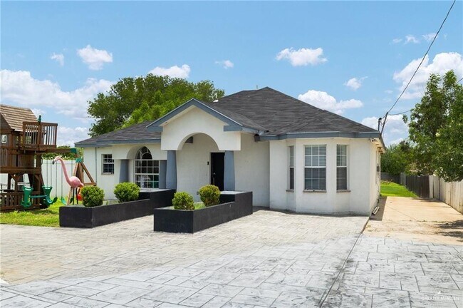 Building Photo - 11 W Business Hwy 83