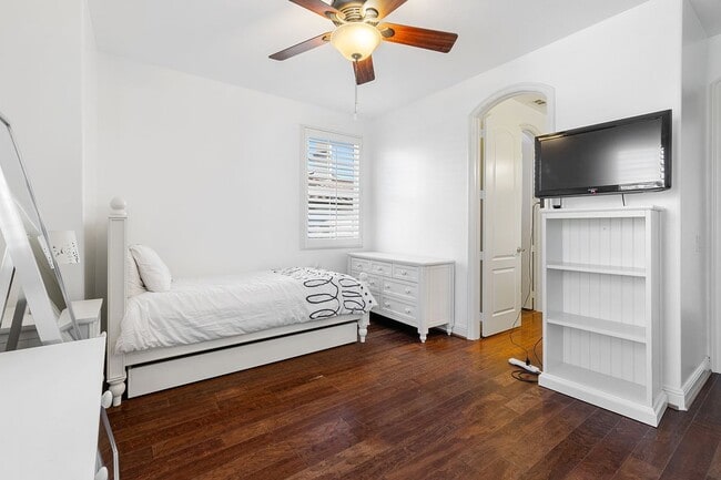 Building Photo - 1728 Bluesage Ct