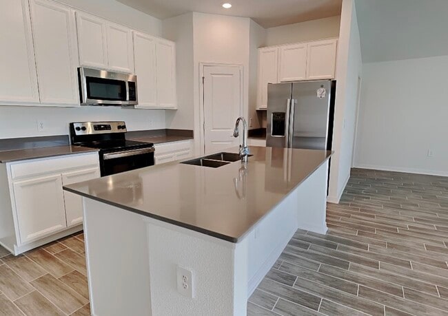 Building Photo - 301 Piave St