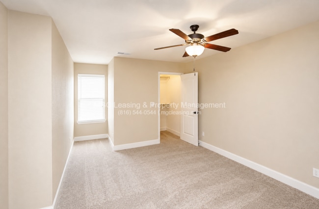 Building Photo - Eagle Creek Luxury Townhome