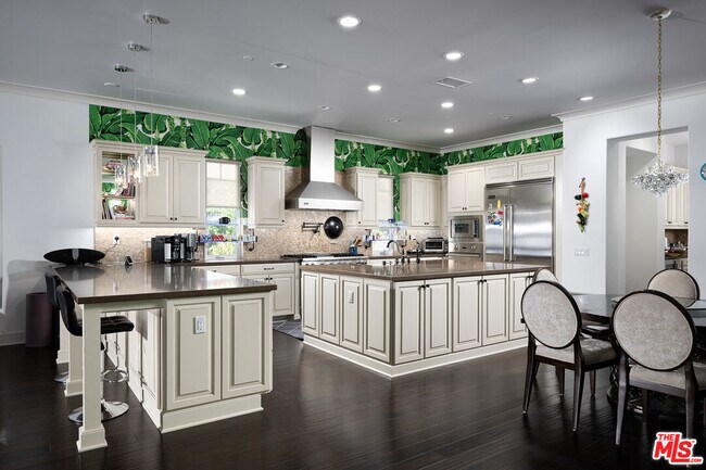 Building Photo - 9 Casaba Rd