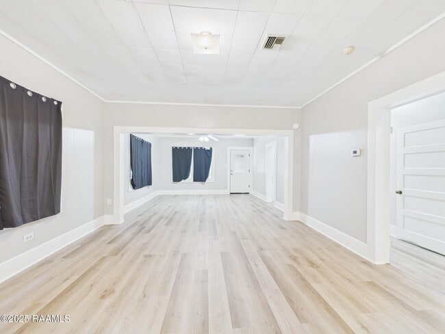 Building Photo - 133 Lyman Dr