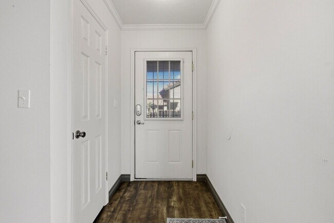 Building Photo - 161 W 950 S