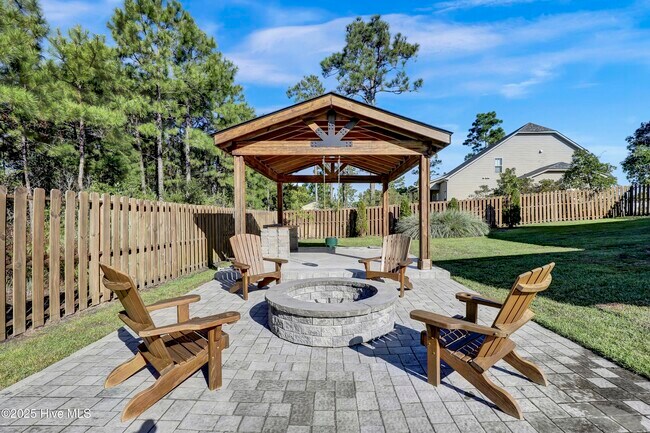 Building Photo - 469 Scrub Oaks Dr