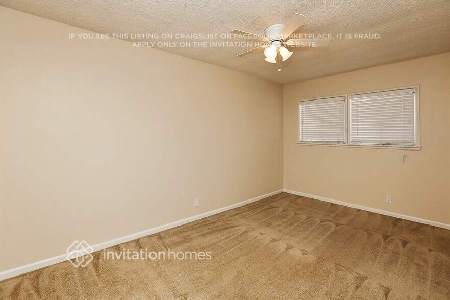 Building Photo - 4703 W 169th St