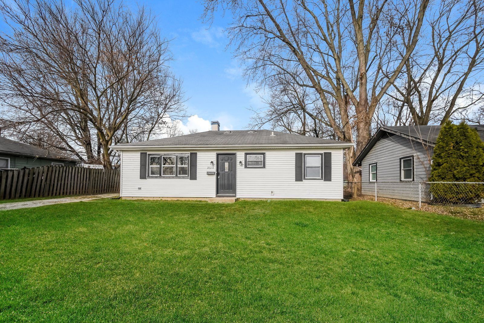 Building Photo - 2610 Horton Dr