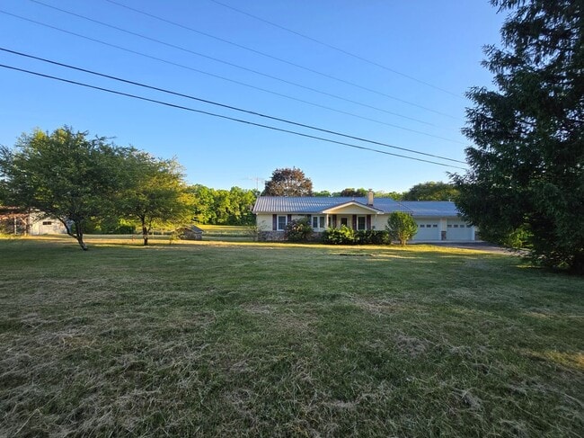 Building Photo - 295 Bilbrey Rd