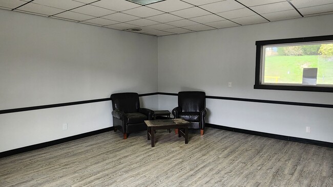 Building Photo - Commercial Space for Rent! Follow Your Ame...