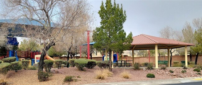 Building Photo - 10449 Yew Blossom Ave