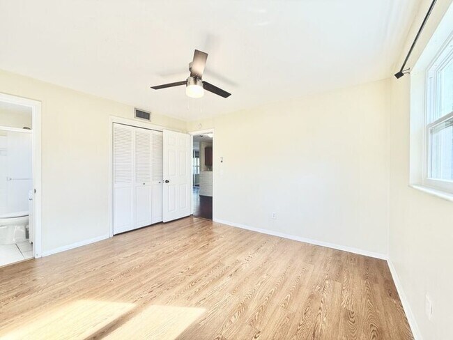 Building Photo - 13788 Montego Dr