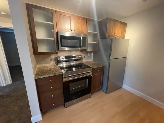 Kitchen - 300 N 130th St