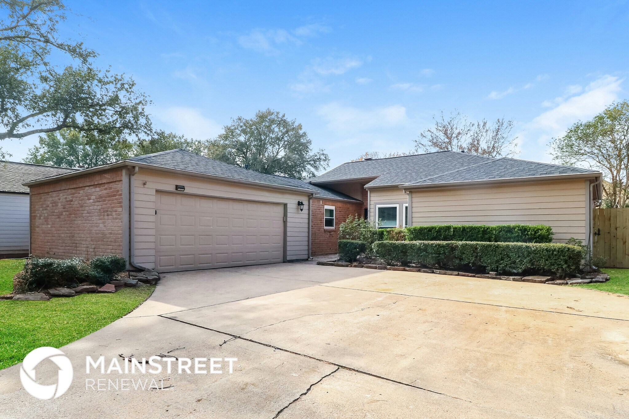 Building Photo - 4719 Hidden Springs Dr