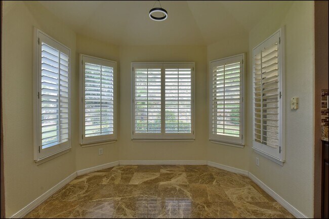 Building Photo - Available to view!