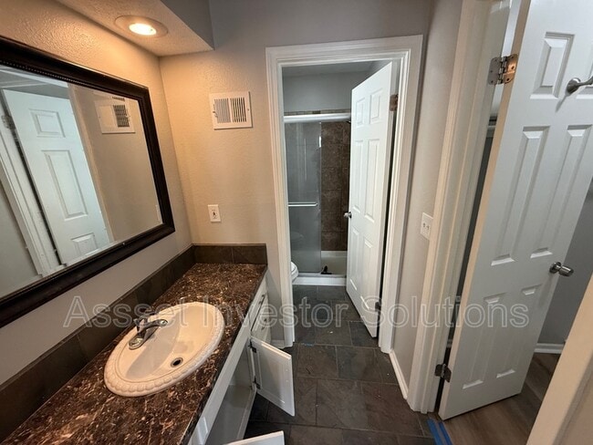 Building Photo - 11109 Delmar Ct