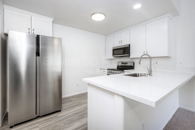 Building Photo - 9430 Winter Gdns Blvd