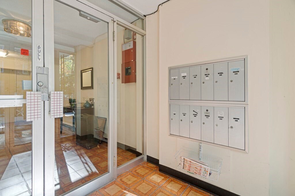 Building Photo - 133 Beaconsfield Rd
