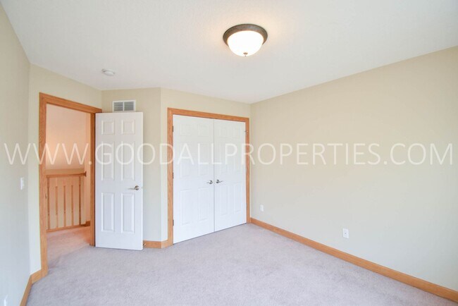 Building Photo - Executive Home with 4 Bedrooms, 2.5 Bath I...