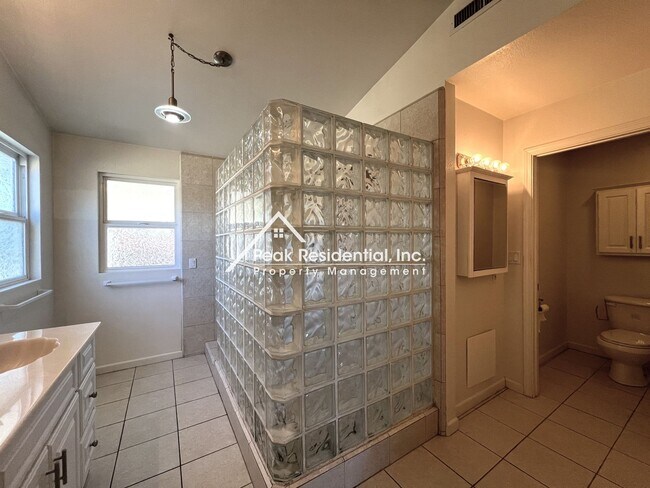 Building Photo - Wonderful 3bd/2ba Orangevale Home!