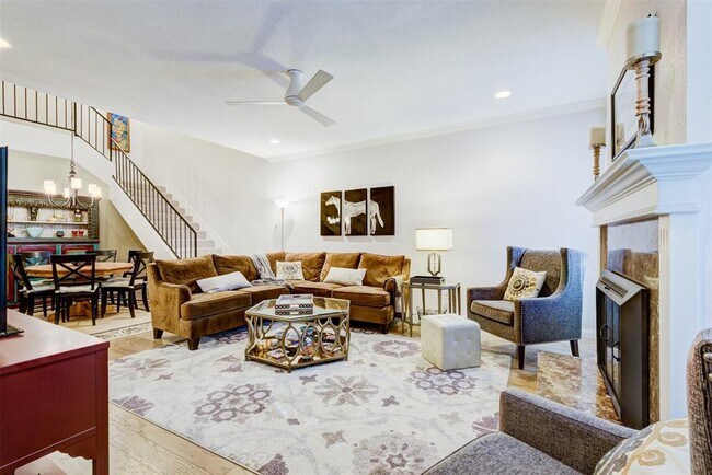 Building Photo - 2409 Bering Dr