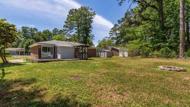 Building Photo - 4070 Long Line Ln