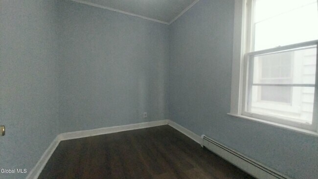 Building Photo - 335 3rd St