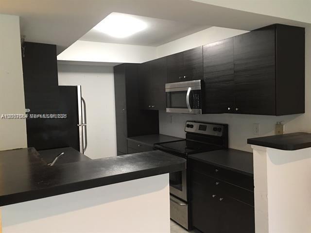 Building Photo - 10581 SW 155th Ct