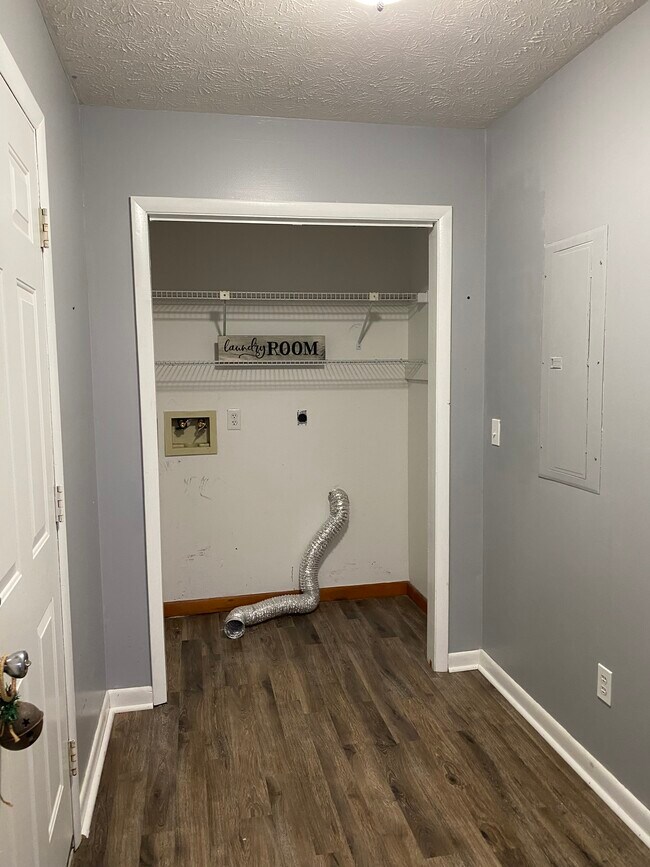 Building Photo - 1188 Glenwood Dr